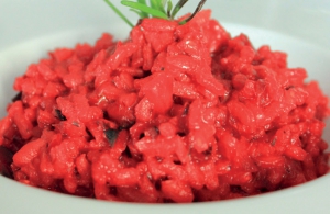 Risotto alla barbabietola rossa e rosmarino